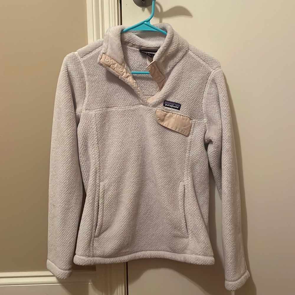 Patagonia pullover women’s adult small (cream)